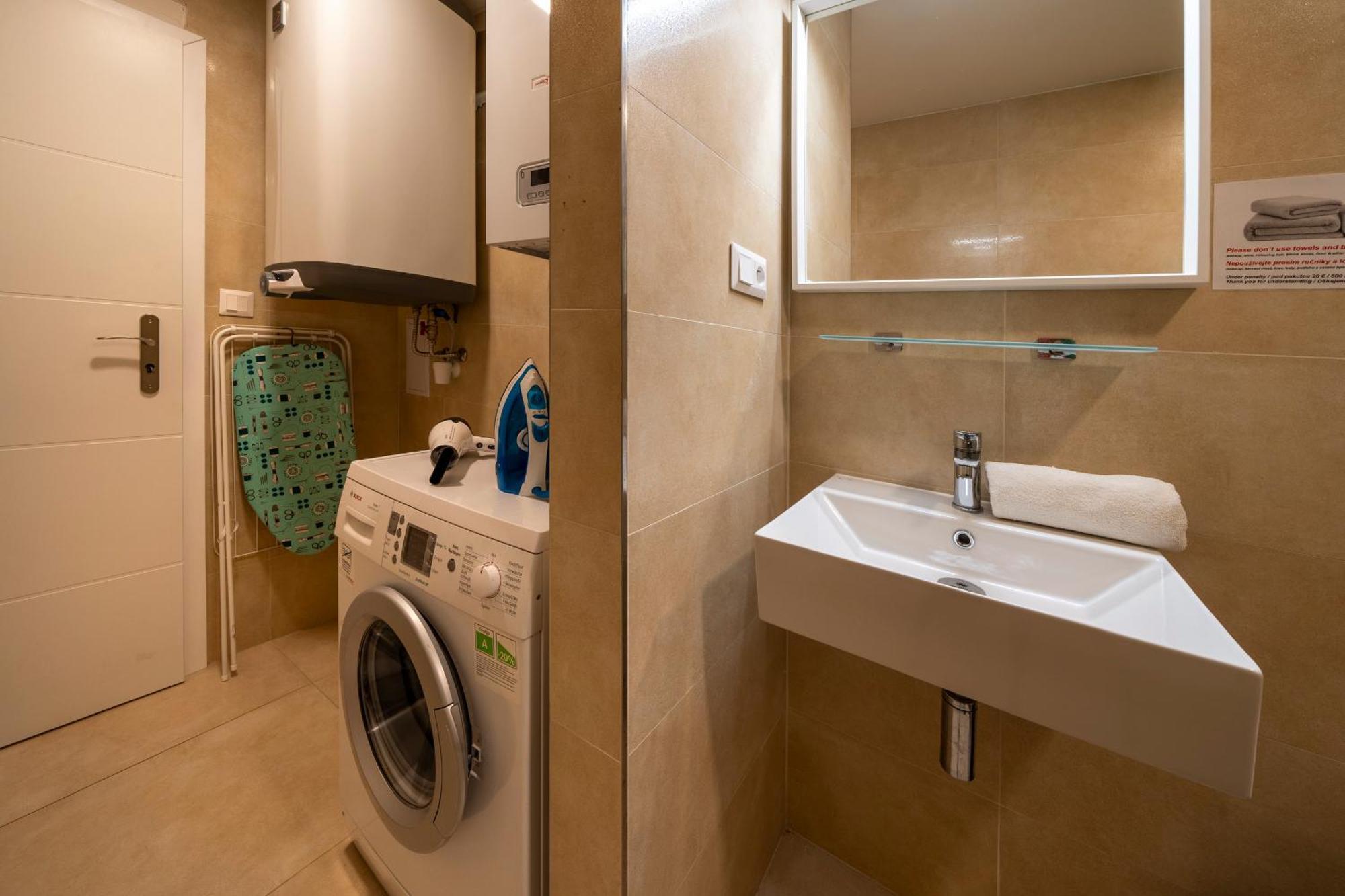 Apart Hotel Zborovska Prague Extérieur photo